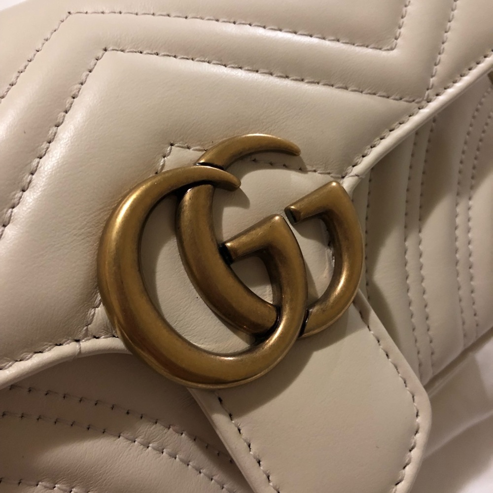 Mini Gucci Marmont Matelassé Leather Shoulder Bag - Picture 3 of 8